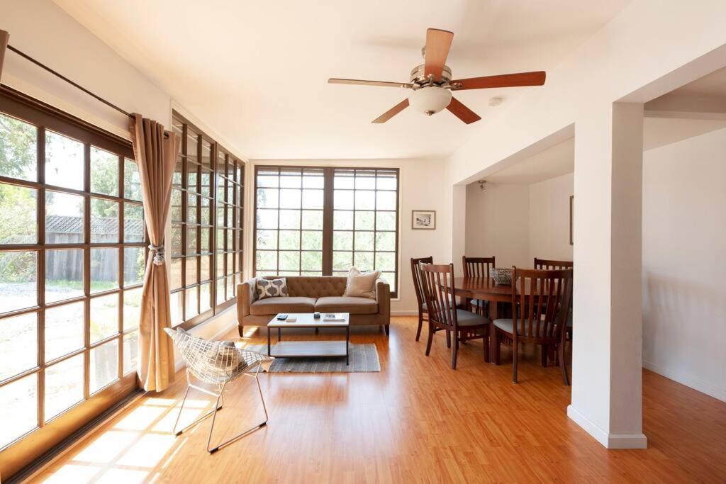30 Pct Off!! Limited Time! Malibu Serene Cottage With King Bed, Near Beach & Hiking Trails & Central ماليبو المظهر الخارجي الصورة